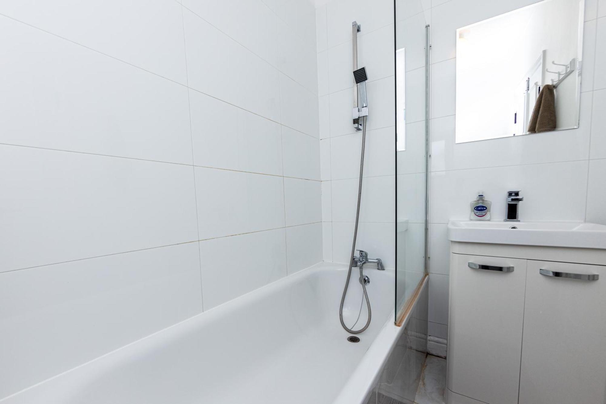 Apartment Park House, Refurbed Modern Interior, Located In Finsbury Park *